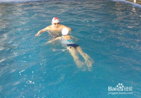 成人憋气游泳视频,揭秘成人憋气游泳的惊人技巧与挑战