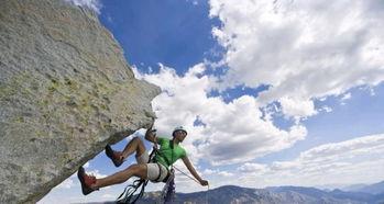 攀岩视频成人团建怎么拍,成人团建活动精彩瞬间回顾