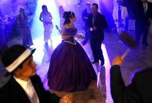 澳洲成人礼舞会视频,青春绽放的华丽篇章