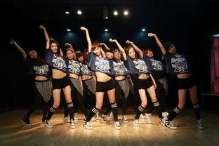 丹寨成人爵士舞视频,动感旋律下的活力释放