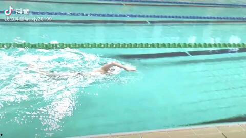 成人初级蛙泳视频教程,视频解析，轻松掌握蛙泳技巧